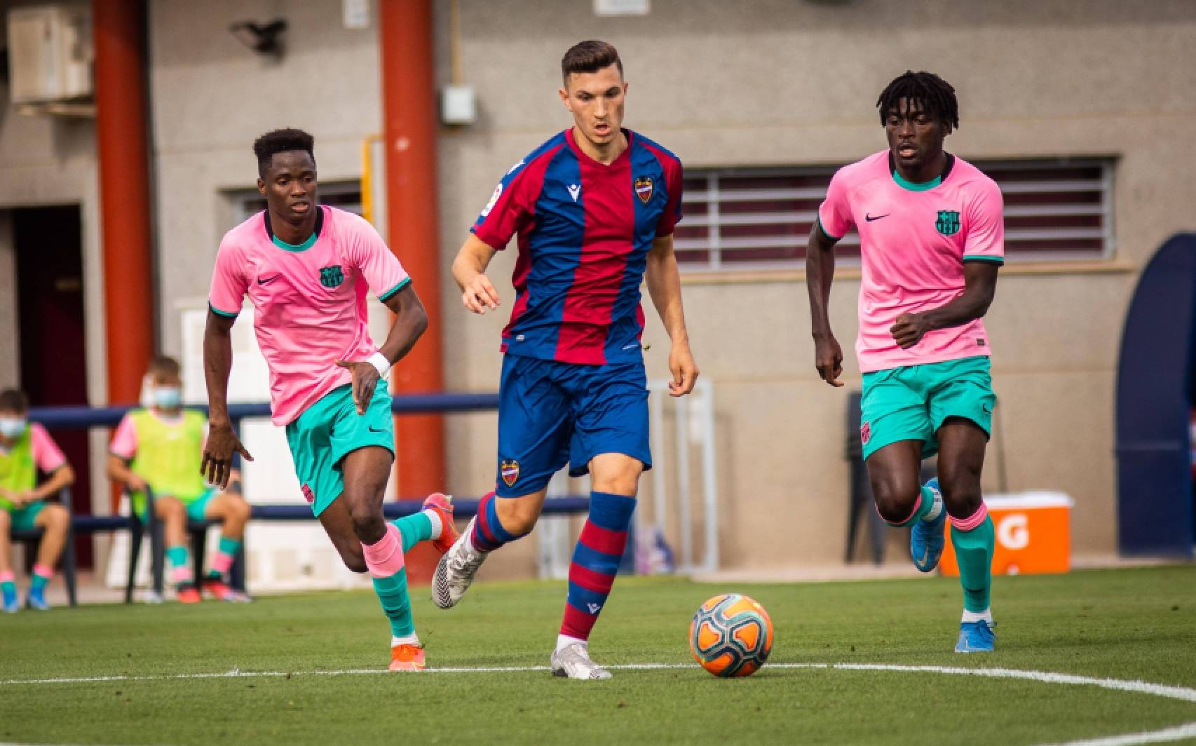 El Levante UD y el FC Barcelona dejan abierta la eliminatoria de ...