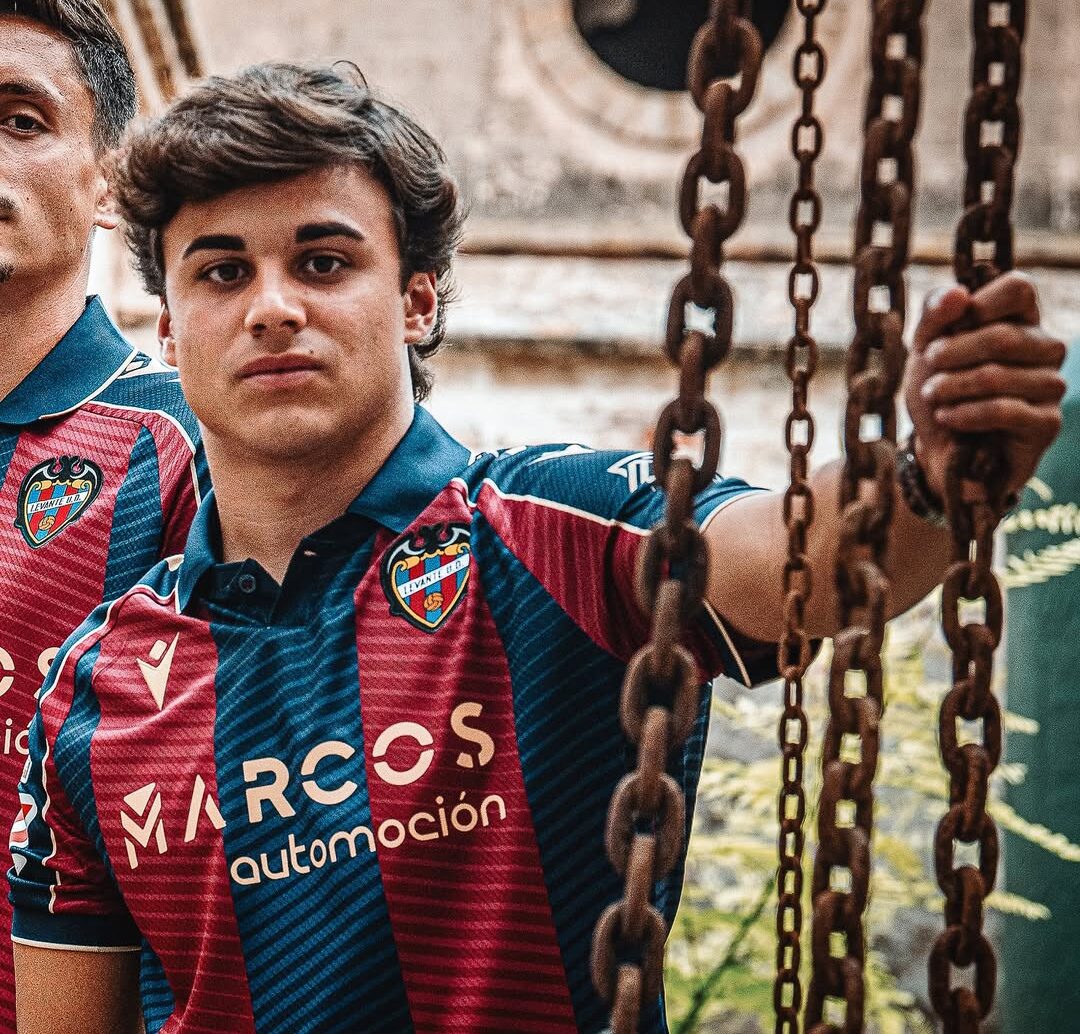 El Levante UD rinde homenaje al centenario de Vallejo con su nueva ...