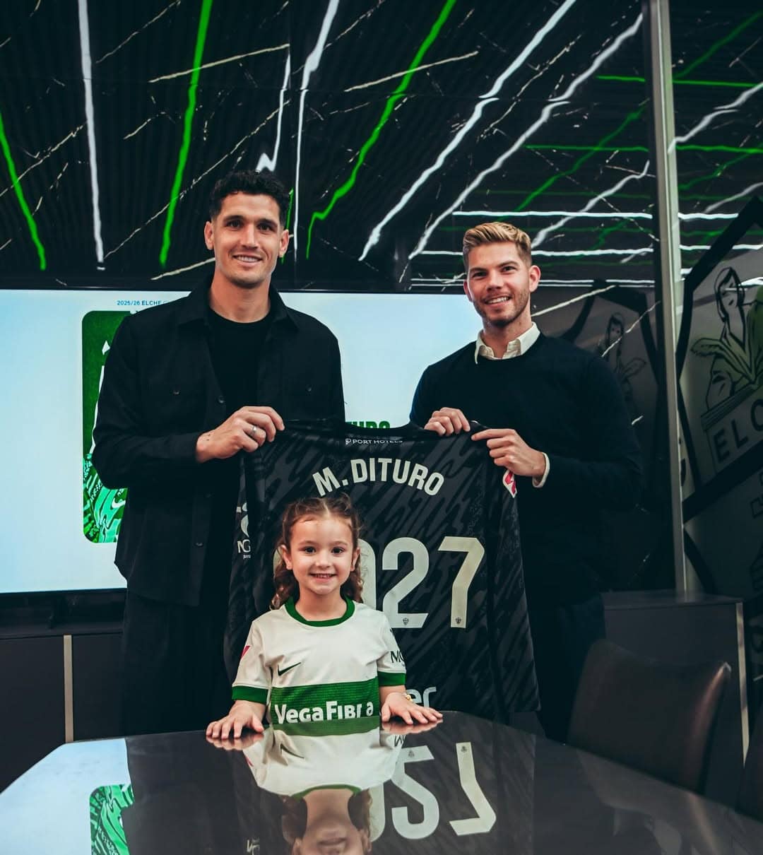 Dituro renueva con el Elche y seguirá hasta 2027